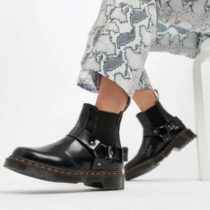 Dr. Marten Wincox Leather Harness Chunky Chelsea boots